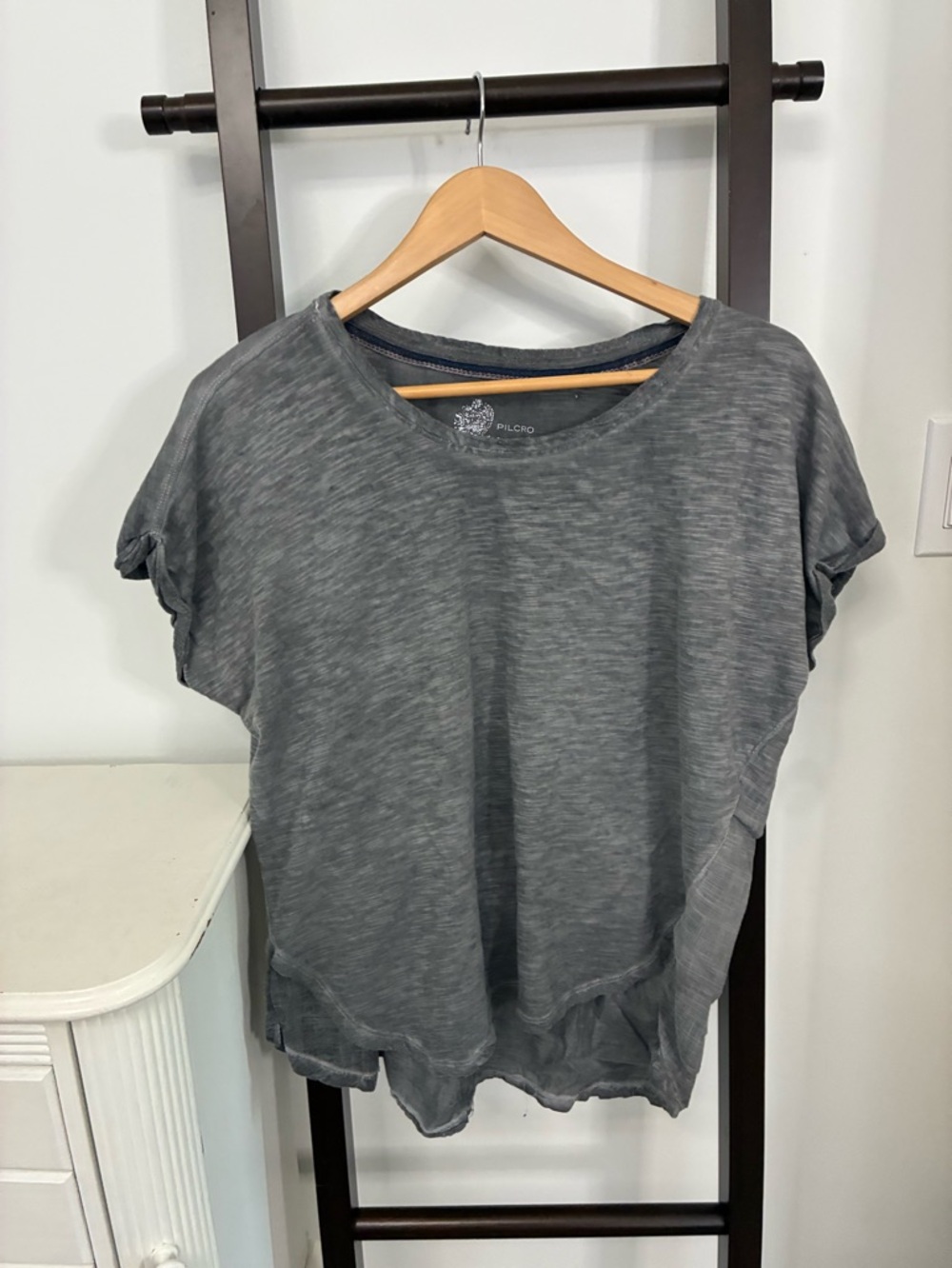 Pilcro Women's Gray Short-Sleeve Tee. Size small. Boho loose fit cotton - Picture 11 of 13